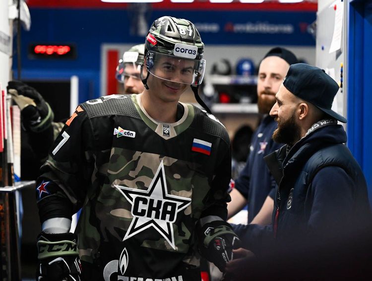 «Нет смысла расслабляться». Нападающий СКА Голдобин – после выхода в плей-офф КХЛ