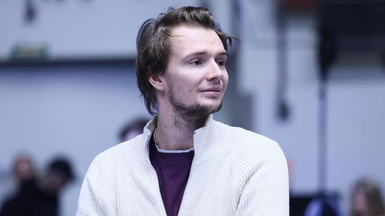 Теннисист Бублик пообещал награду людям, которые встретят его в метро Санкт-Петербурга