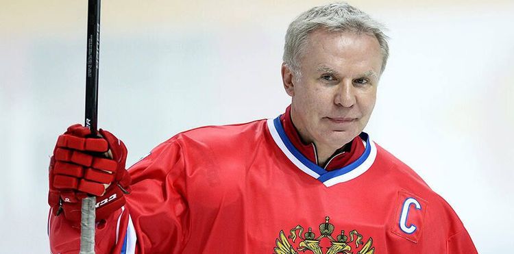 Вячеслав Фетисов:  Если у тебя есть деньги, ты можешь плясать с кубком, который не выиграл, а купил?