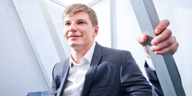 Аршавин часто ходит на «Матч ТВ». Почему «Зенит» не считает это проблемой?