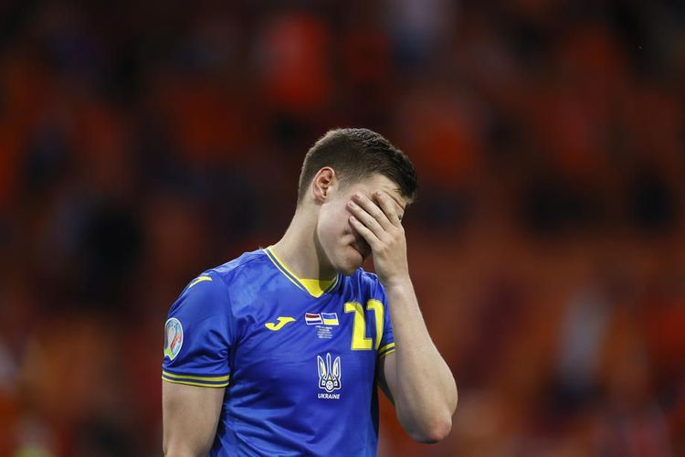 Украину ставят в пример нашим. Но скорее Россия выйдет из группы, чем команда Шевченко
