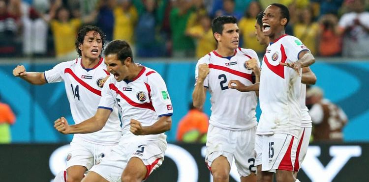 Ельцин, «Кубань» и звезда из «Реала». С кем играет сборная России