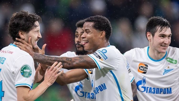 «Зенит» опережает «Спартак» с гигантским отрывом. Так выглядит турнирная таблица РПЛ по итогам первого круга