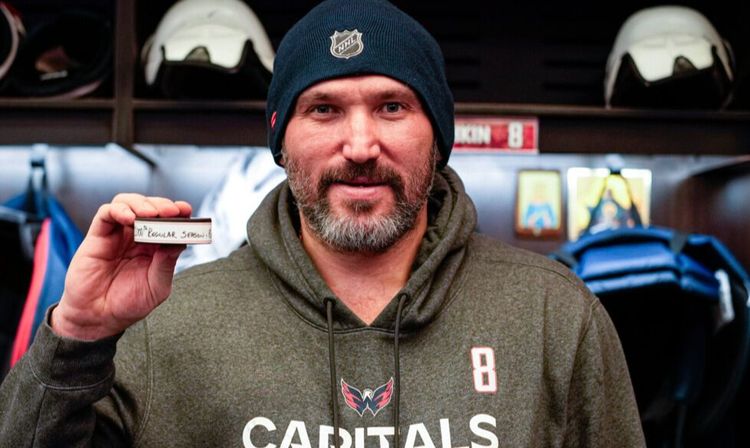 «Это безумие». В НХЛ отреагировали на 1000‑й гол Овечкина в матчах лиги