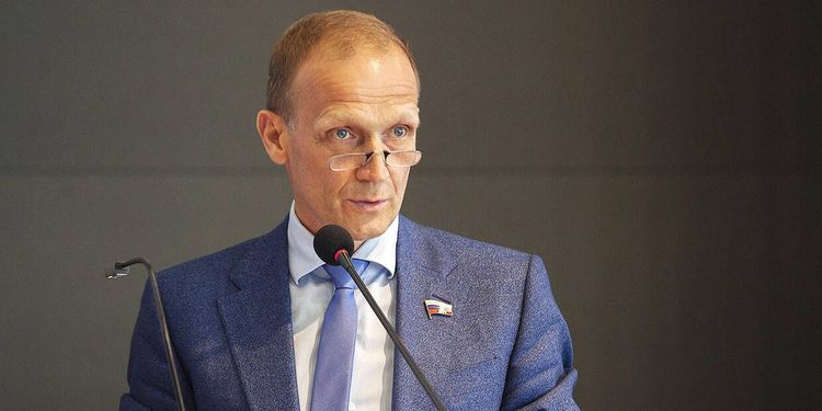 Драчев получил поддержку от Минспорта. Убрать его будет сложно
