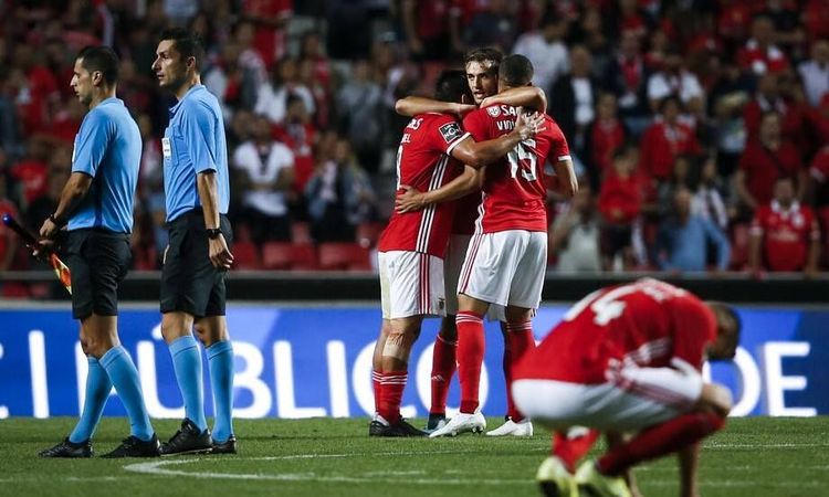 Натужная победа «Бенфики», поражения «Лиона» и «РБ Лейпциг». Как сыграли соперники «Зенита» в ЛЧ