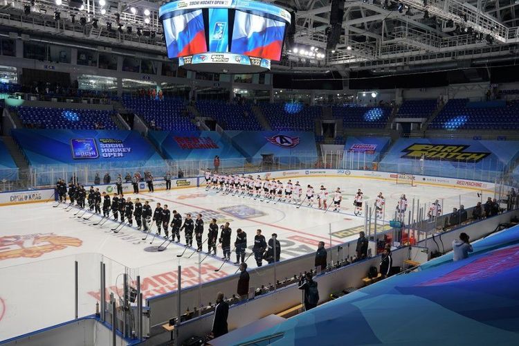 На Parimatch Sochi Hockey Open хотят попасть болельщики. Но «Авангард» и «Трактор» зажгли даже без них