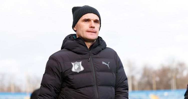 «Я помогаю ребятам стать футболистами, а они мне – тренером». Олег Сальников – о влиянии Бердыева, испанской системе тренировок и требованиях Карпина