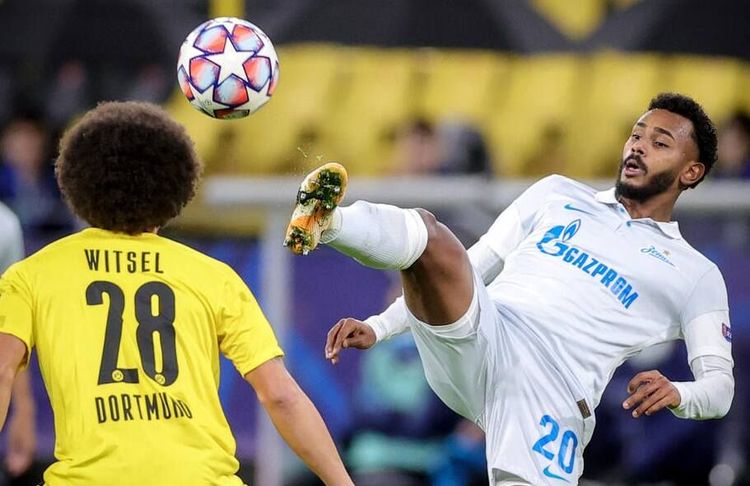 Странность самого дорогого трансфера РПЛ. «Зенит» отдал 20 млн евро за одного игрока, а получил другого