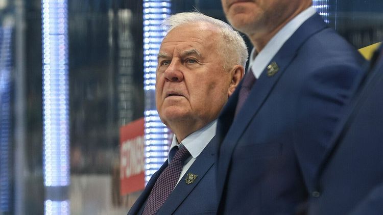 Бывшего главного тренера сборной России лишили вида на жительство в Латвии: Отобрали у всех русских