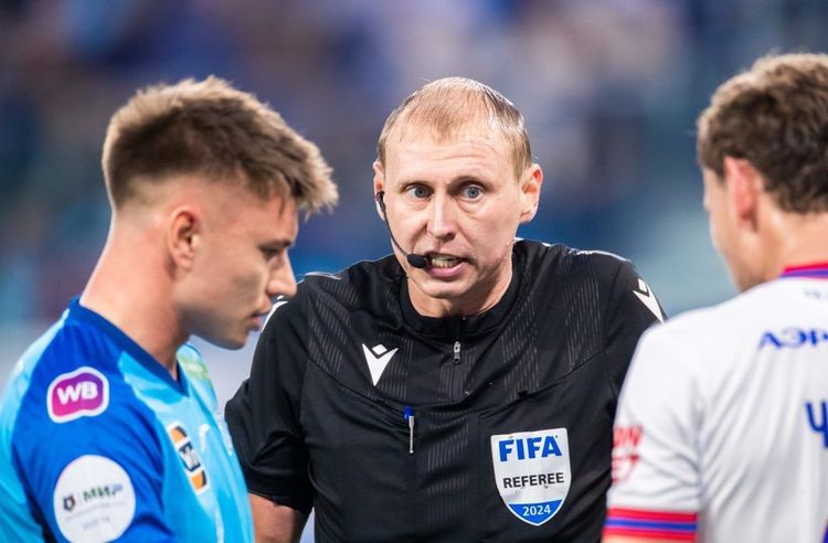 Игрока ЦСКА нужно было удалить? Судья Иванов провалил матч «Зенита»