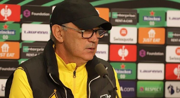 Бердыева освистывают в Казахстане. Шаронов объяснил, почему это проблема «Кайрата», а не тренера