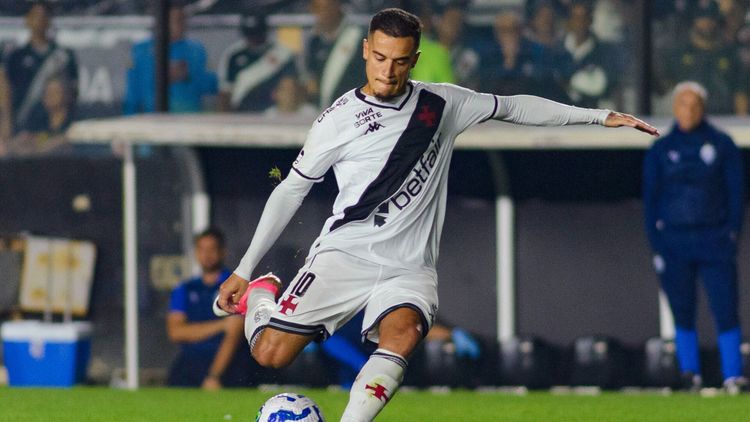 Бразильский футболист досрочно покинул «Васко да Гама» после свиста болельщиков