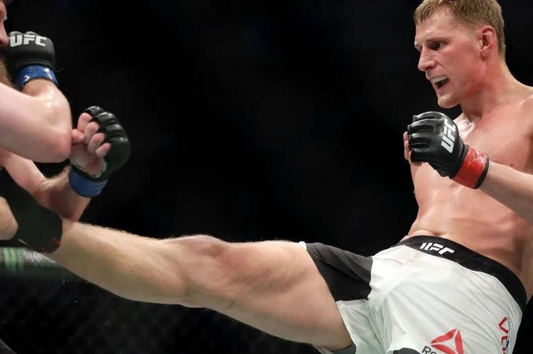 Перспективы Волкова в UFC теперь туманны. Поражение от Аспиналла заставляет Александра задуматься о многом