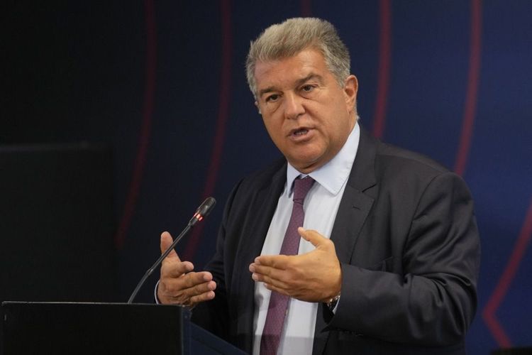 «Барселона» должна за трансферы игроков более 200 миллионов евро