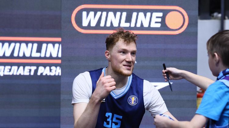 Игрок «Зенита» Емченко высказался о предстоящих матчах с «Локомотивом» и УНИКСом