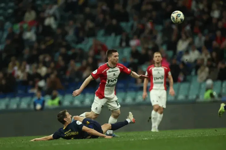 Баринов считает, что для «Локомотива» было бы лучше, чтобы паузы в РПЛ не было