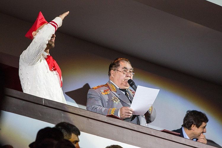 Обошлось без поцелуев генсека