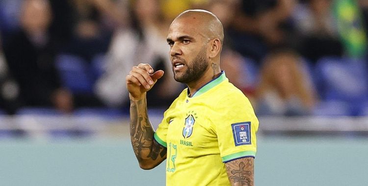 У полиции есть доказательства вины Дани Алвеса! Самому титулованному игроку грозят 12 лет тюрьмы