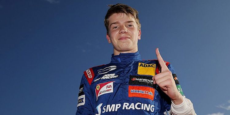 Российский гонщик стал чемпионом «Формулы-3»