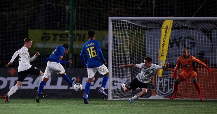 «Амкал» обыграл фейковую сборную Бразилии в Медиалиге. Кто такие «Tamo Junto»?