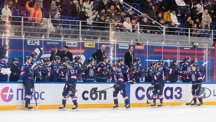«Лада» первой потеряла шансы на Кубок Гагарина. Кто еще может закончить сезон КХЛ через месяц