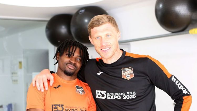 «Погребняк завидует темнокожим футболистам». Член комитета РФС по этике пошел в атаку на Павла