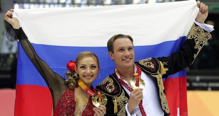 Олимпийского чемпиона Романа Костомарова госпитализировали. Что об этом известно