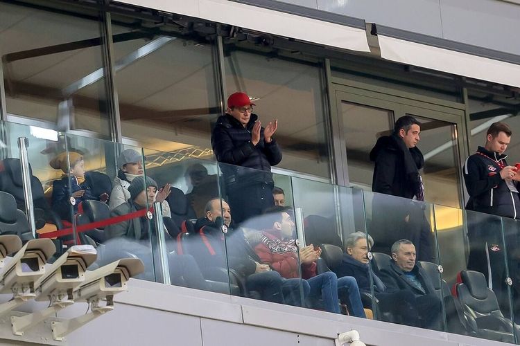 Зарема Салихова снова несет чушь: острый ответ Карпину отрикошетил в «Спартак»