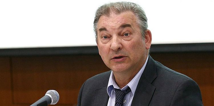 Президент ФХР Владислав Третьяк: В среду лечу в Петербург, чтобы воочию посмотреть, как бьются СКА и «Магнитка»