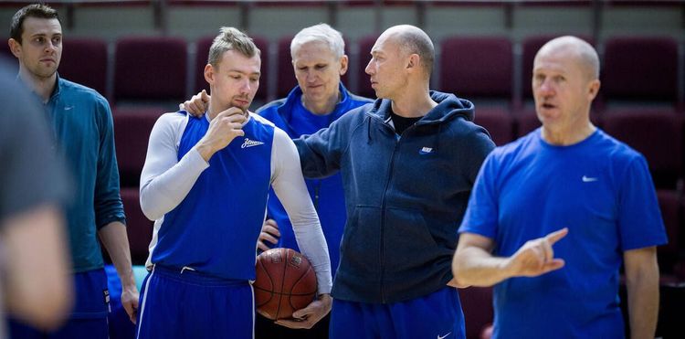 «Зенит» расстался с одним аргентинцем и двумя тренерами