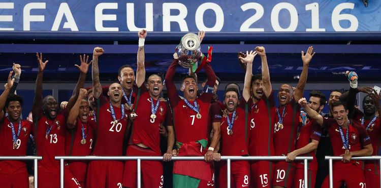 Почему Португалии не нужен Моуринью, а Франции необходим Дешам