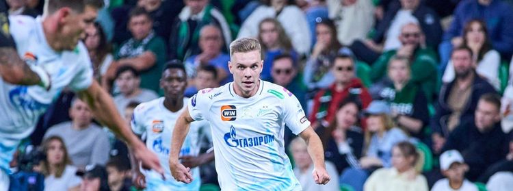 Максим Глушенков признан лучшим игроком РПЛ в сентябре