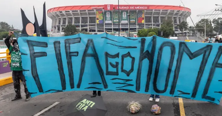 За день до старта ЧМ-2026 в Мексике начались протесты и митинги