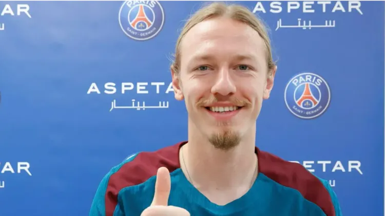 Заместитель главреда L'Equipe: Сафонов может потерять место в старте