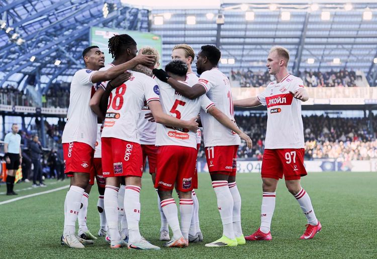 Ромащенко: Те же игроки стали выглядеть куда сильнее при Карседо