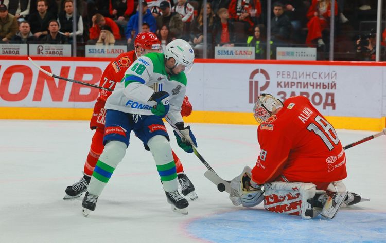 «Салават Юлаев» обыграл «Автомобилист» и сыграет с «Локомотивом» в 1/4 финала Кубка Гагарина