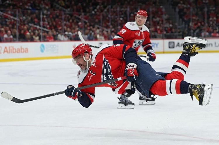 Каменский: Овечкину нужно доиграть еще сезон в НХЛ и стать абсолютным бомбардиром