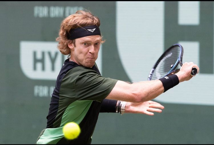 Еще один россиянин вылетел с турнира ATP-500 в Пекине