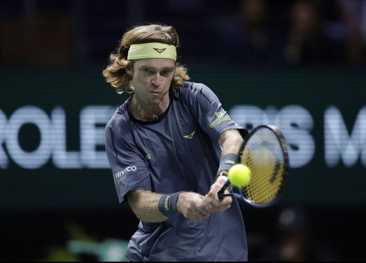 Рублев не смог выйти в третий круг ATP-1000 в Мадриде