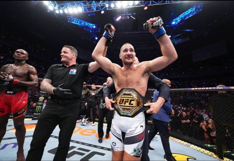 Чемпион UFC попал в аварию с шестью переворотами автомобиля