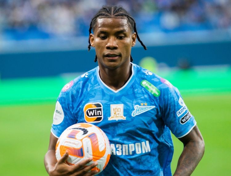 Агент Барриоса: Еще рано говорить о продлении контракта с «Зенитом»