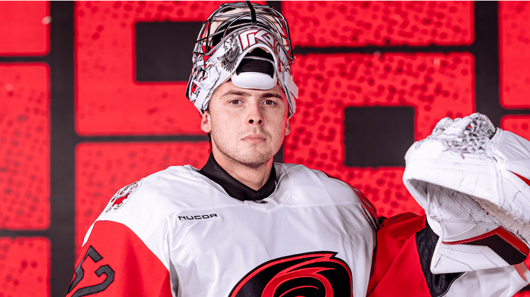 Российский вратарь «Каролины» Кочетков получил вторую травму за сезон НХЛ