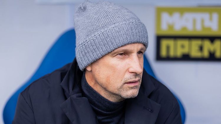 «Нормальный мужик разнес бы раздевалку». Пять главных претензий болельщиков «Зенита» Семаку
