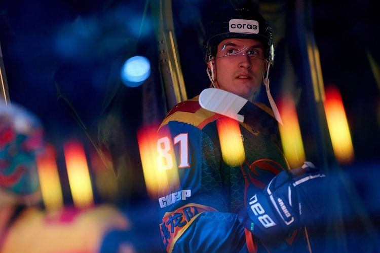 «Нам уже некуда отступать». Форвард «Шанхая» Попугаев – о положении команды в КХЛ