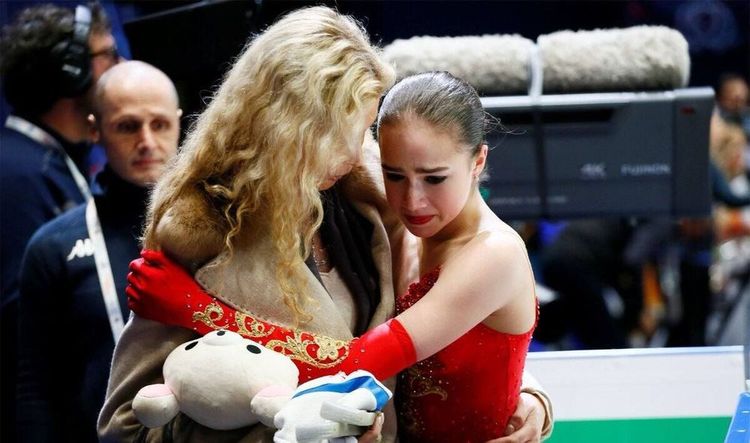 Этери Тутберидзе и Камила Валиева. Фото Olympics