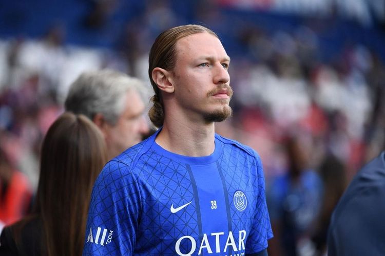 Андреасян: Матвей Сафонов уже выиграл конкуренцию у Шевалье. Он свое место в стартовом составе заслужил