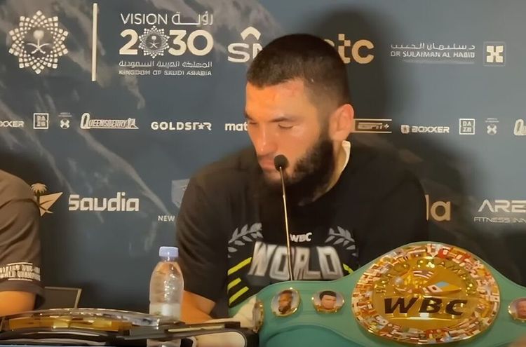 Тренер Бетербиева: Команда Бивола много лет замедляет события, надеясь, что Артур состарится