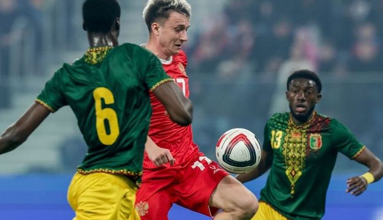 Непомнящий:  У нашей сборной, непонятно, завтра есть или нет