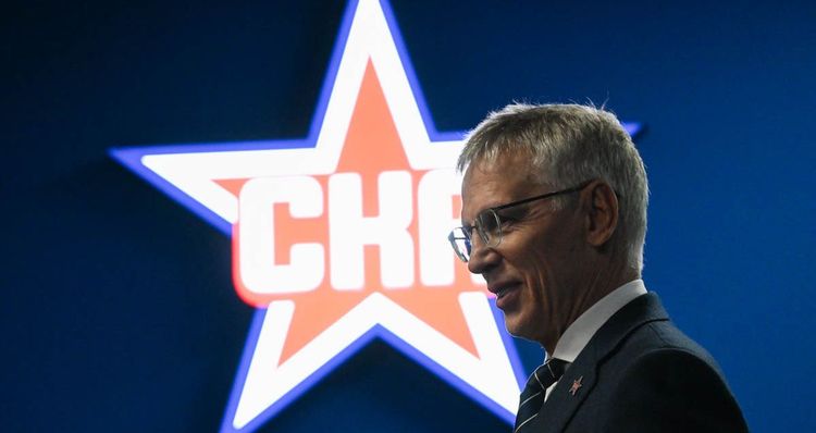 Баландин: Ларионов не может совладать со СКА. Возможно, его нужно на время отстранить
